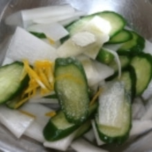 朝の食欲増進 大根の浅漬けゆず風味 レシピ 作り方 By Startrek 楽天レシピ 朝の食欲増進 大根の浅漬けゆず風味 レシピ 作り方 By Startrek 楽天レシピ